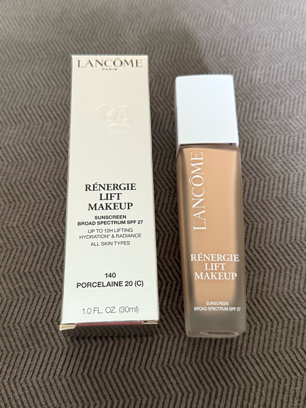 Lancôme Rénergie Lift Makeup Lightweight Liquid Foundation Shade Porcelaine 20 - Picture 6 of 7